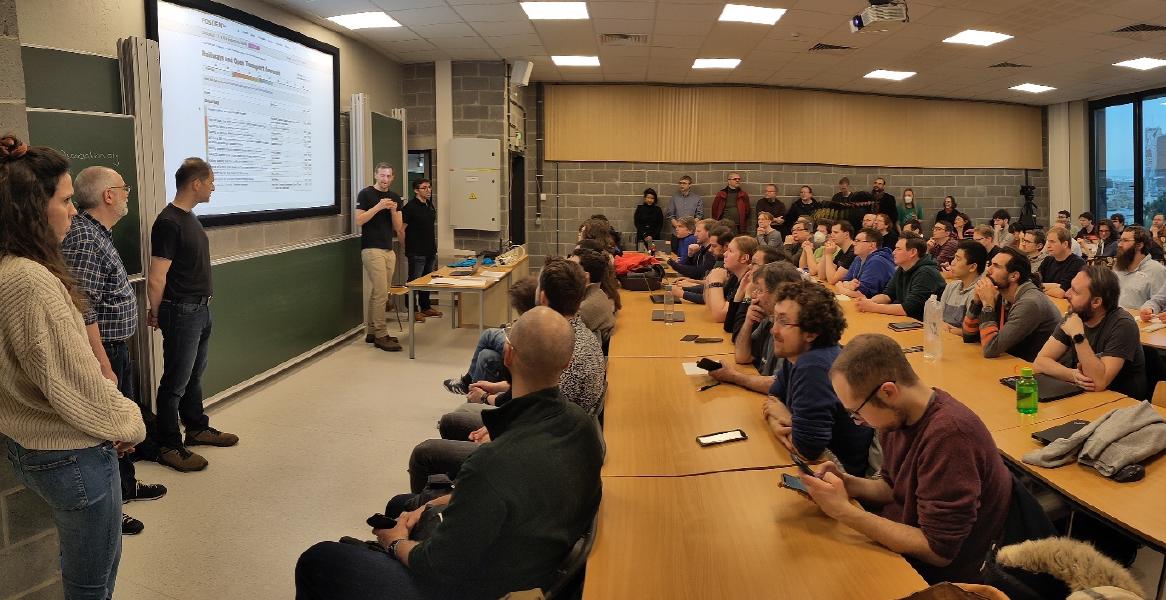 Picture of the FOSDEM devroom in 2024